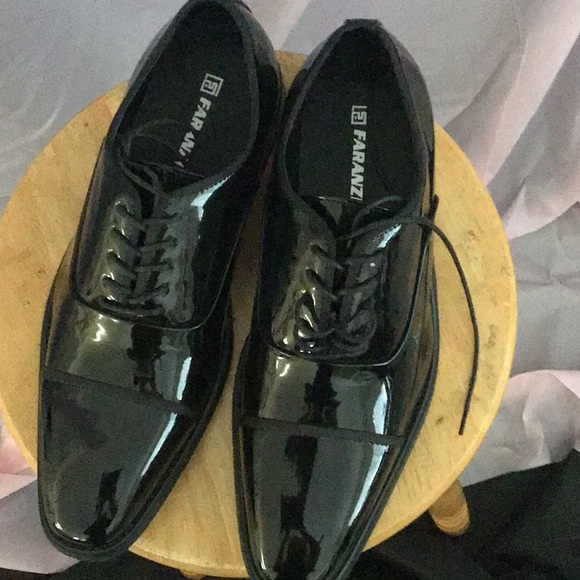 Shoes - Picture 2 of 4